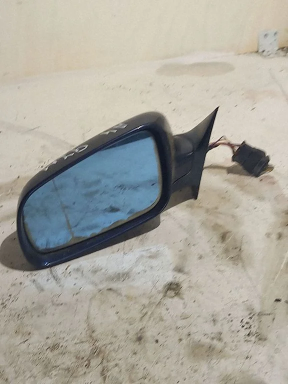 Front door electric wing mirror – front left