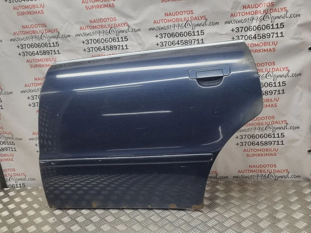 Rear door – rear left