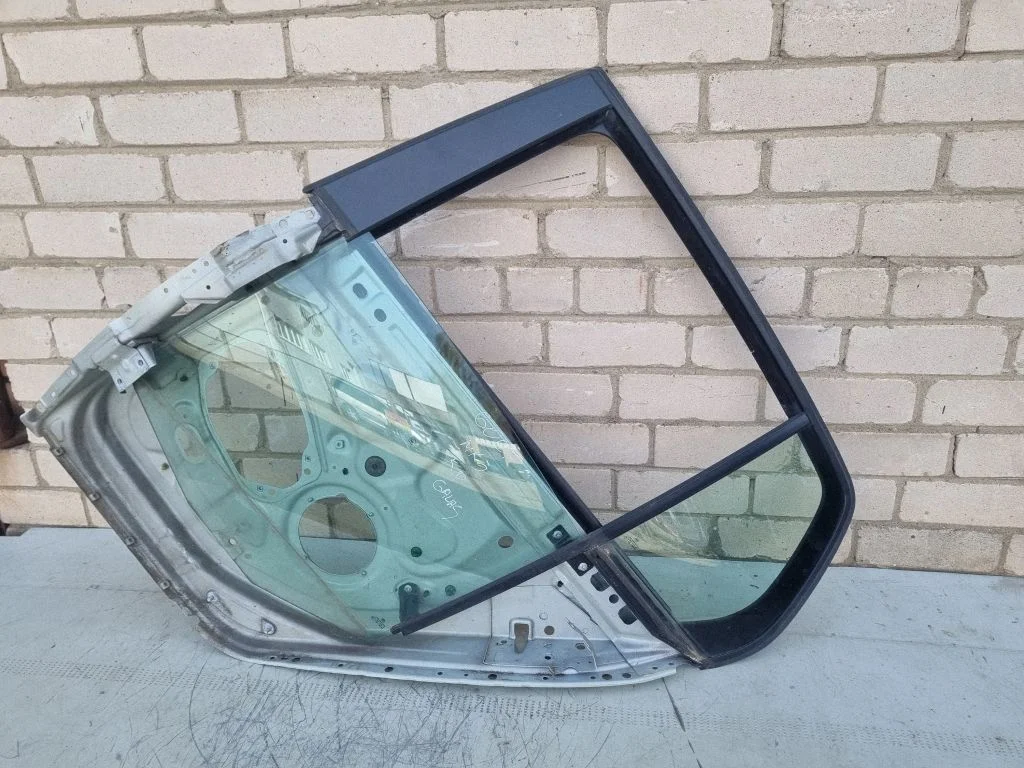 Rear door – rear left