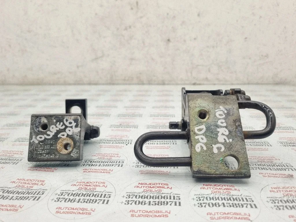 Rear door hinge set – Volkswagen Touareg I (2002-2010)