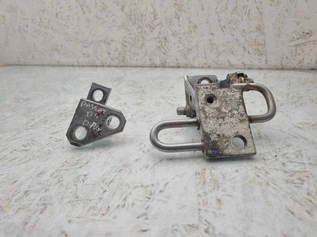 Rear door hinge set 3C9833412A