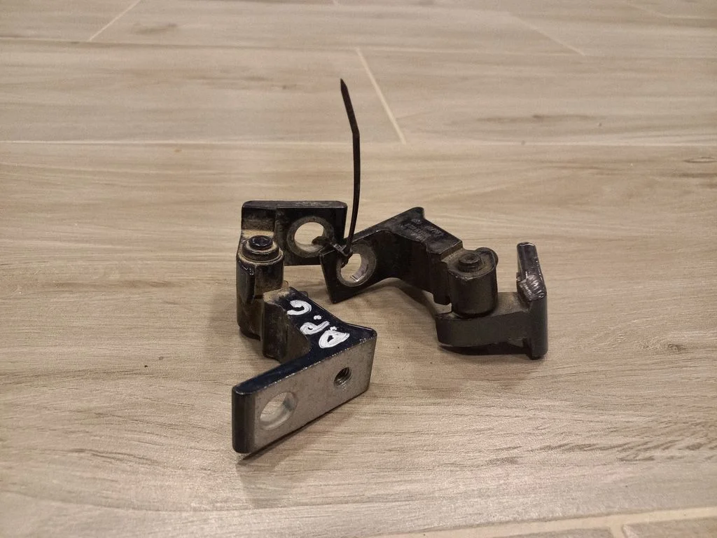 Tagaukse hingede komplekt – Audi A4 Allroad B8 (2008-2016)