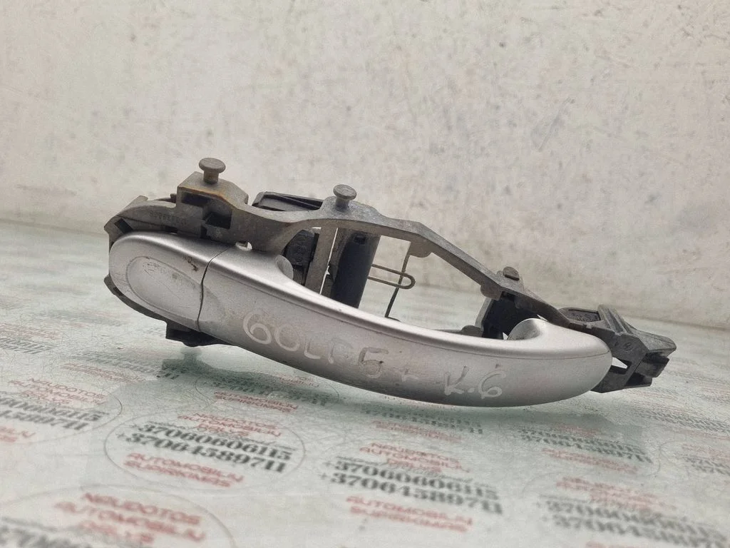 Aizmugurējo durvju ārējais atvēršanas rokturis 1Z0839885