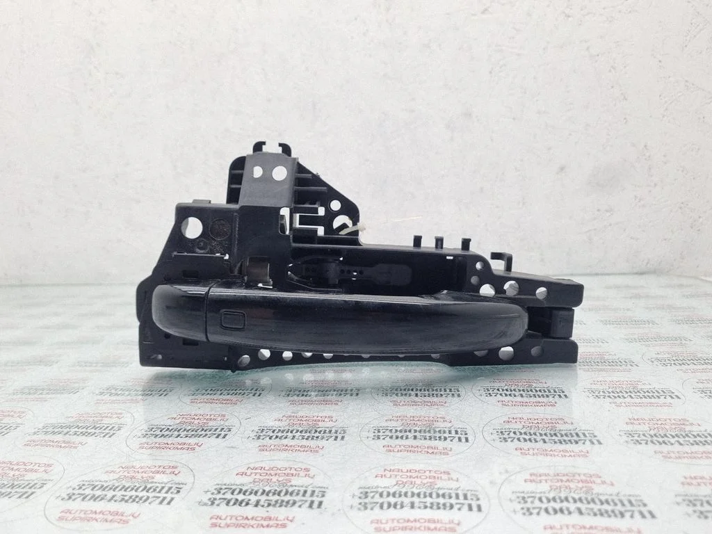 Rear door exterior handle – Audi A4 Allroad B8 (2008-2016)