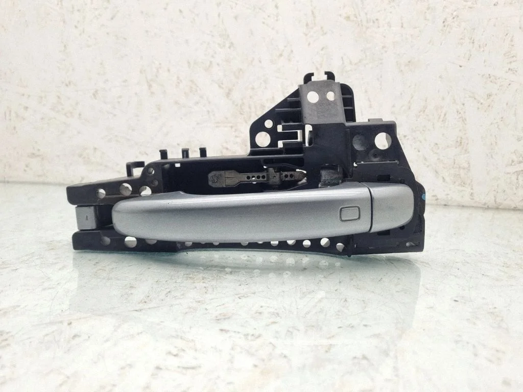 Rear door exterior handle – Audi A4 Allroad B8 (2008-2016)