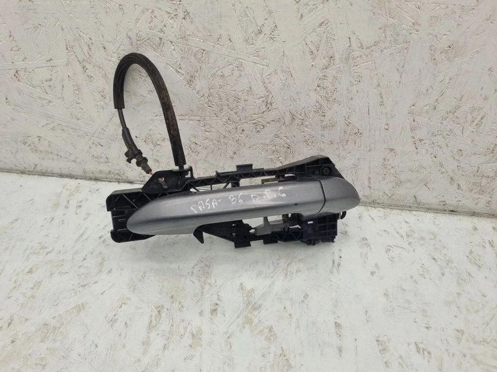 Rear door exterior handle – Volkswagen Passat B6 (2005-2010)
