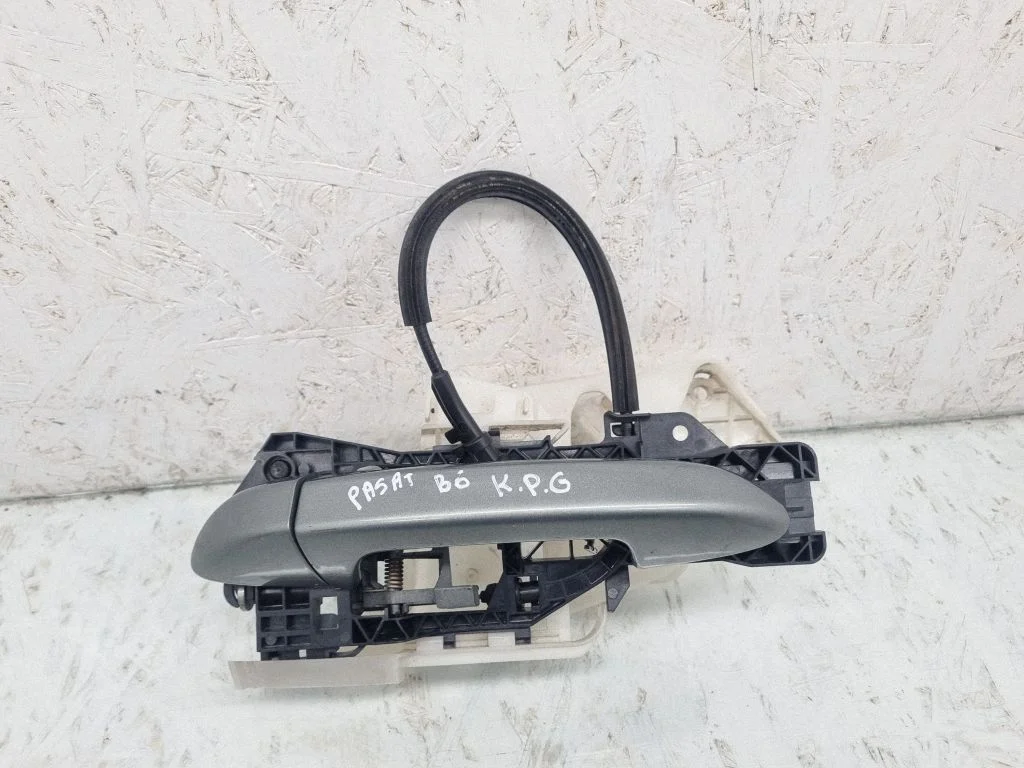 Aizmugurējo durvju ārējais atvēršanas rokturis 3C0837885G