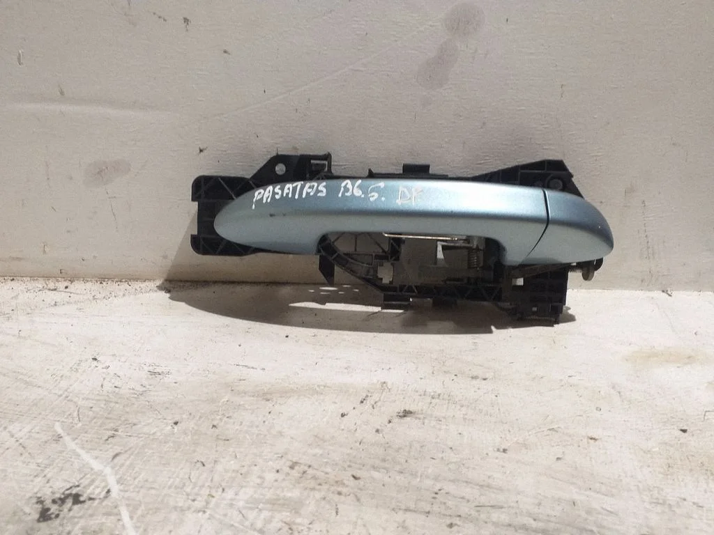 Rear door exterior handle – rear right