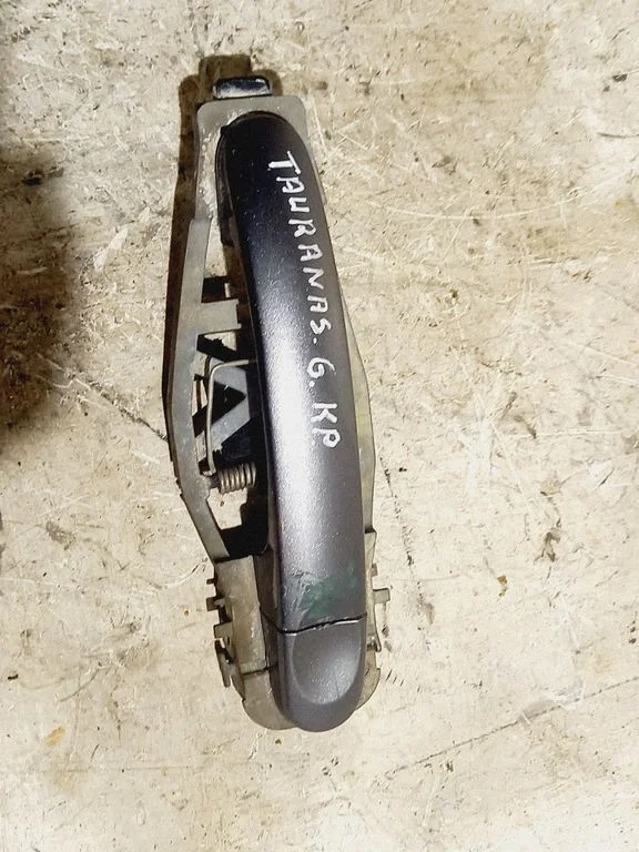 Tagaukse välimine käepide – Volkswagen Touran I (2003-2010)