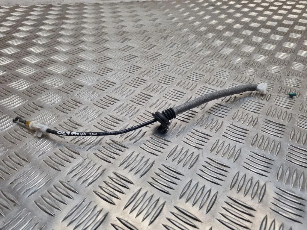 Rear door cable line – Skoda Octavia Mk3 (5E) (2013-2019)