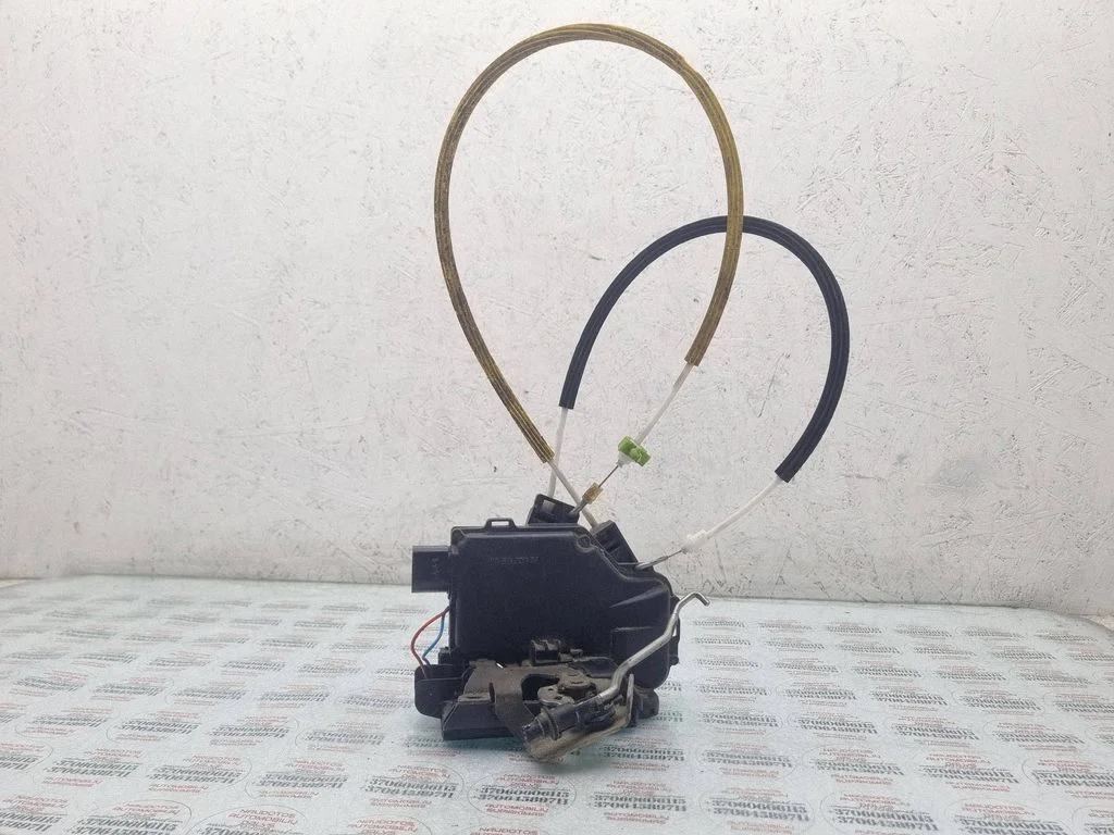 Rear door lock – rear left