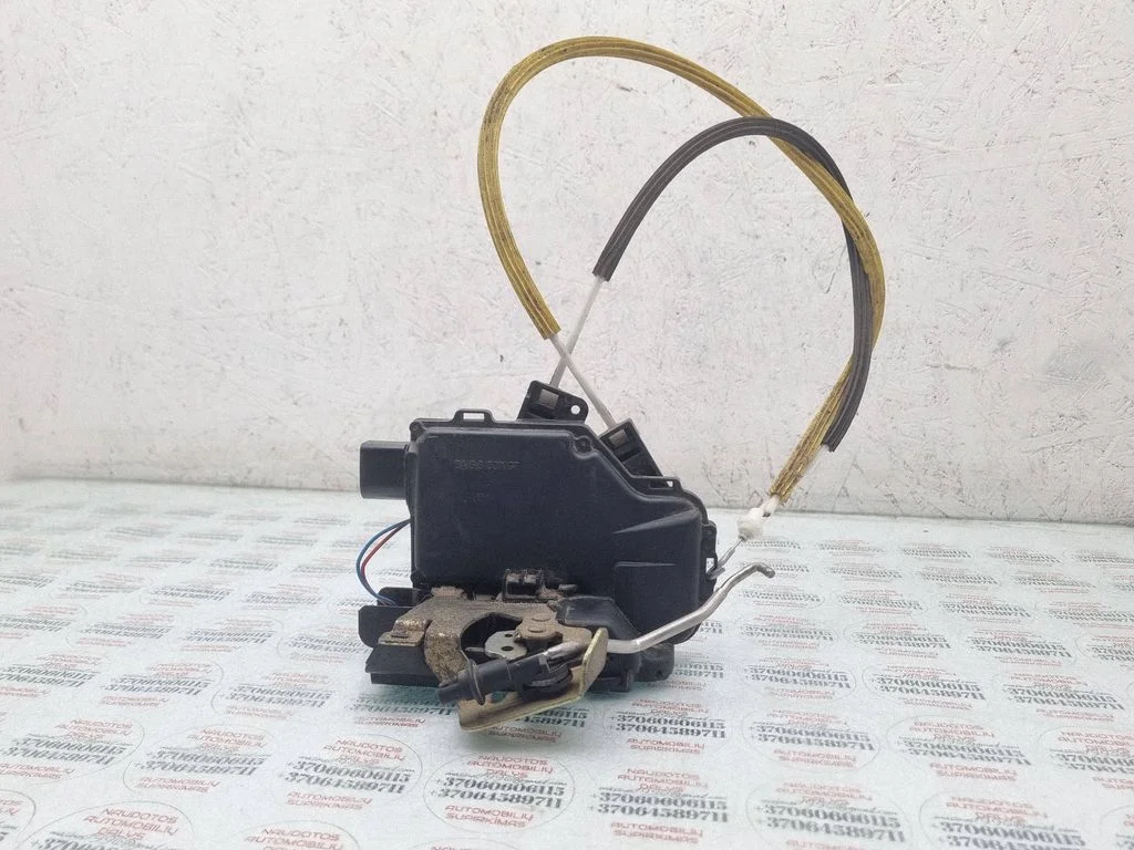 Rear door lock – rear left