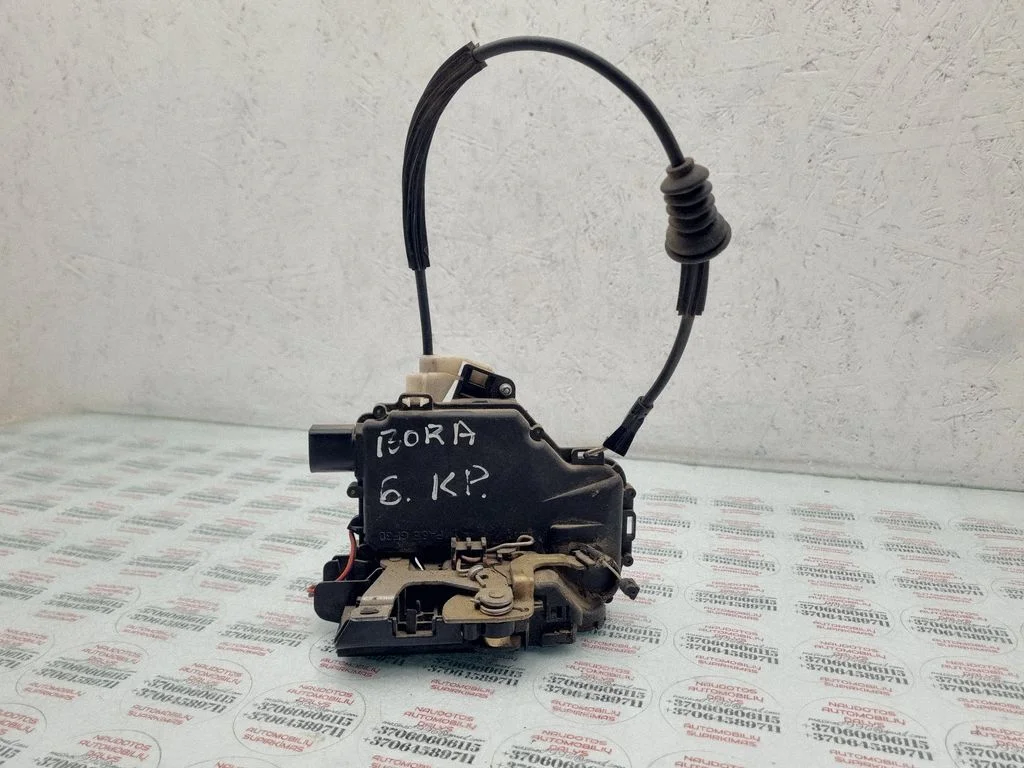 Rear door lock – Volkswagen Bora (1998-2005)