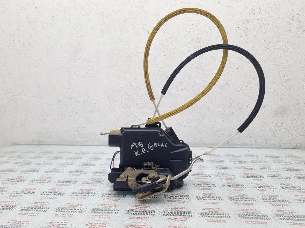 Rear door lock – rear left