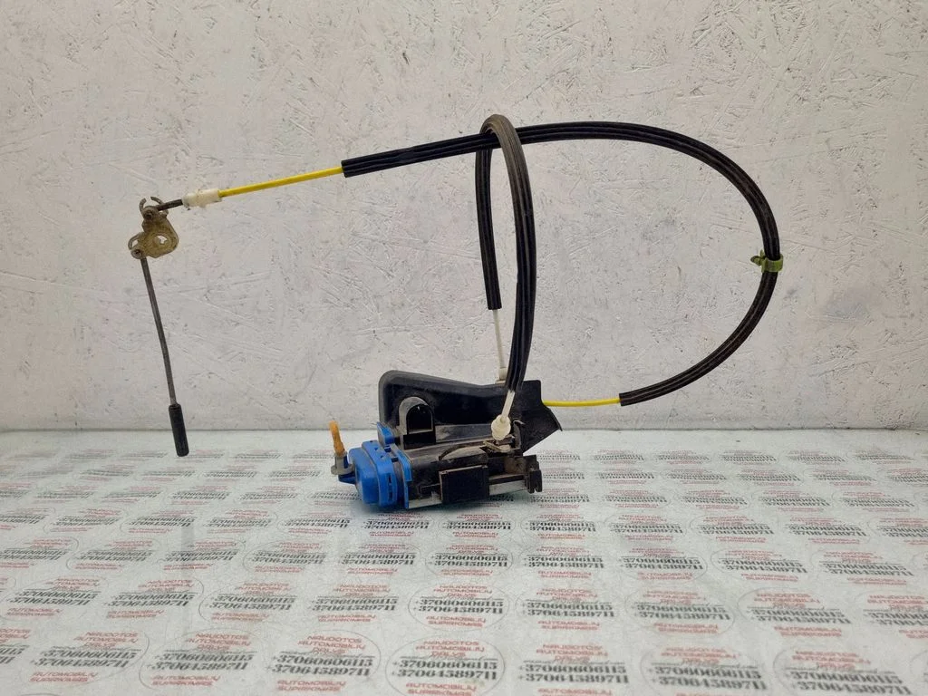 Rear door lock 8D0839016A