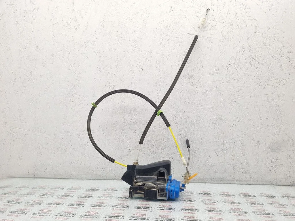 Rear door lock 8D0839015A