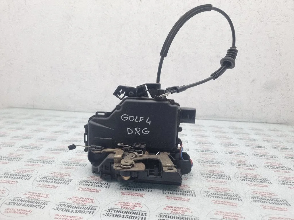Rear door lock – rear right