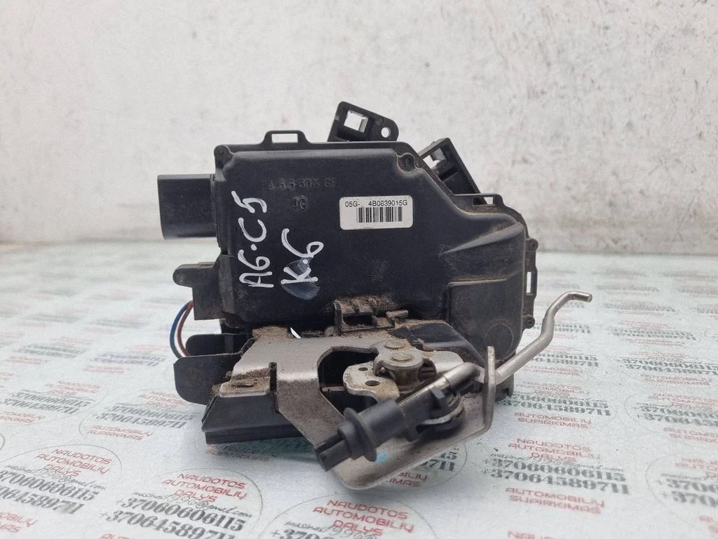 Rear door lock 4B0839015G