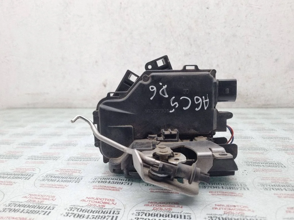Rear door lock 4B0839016