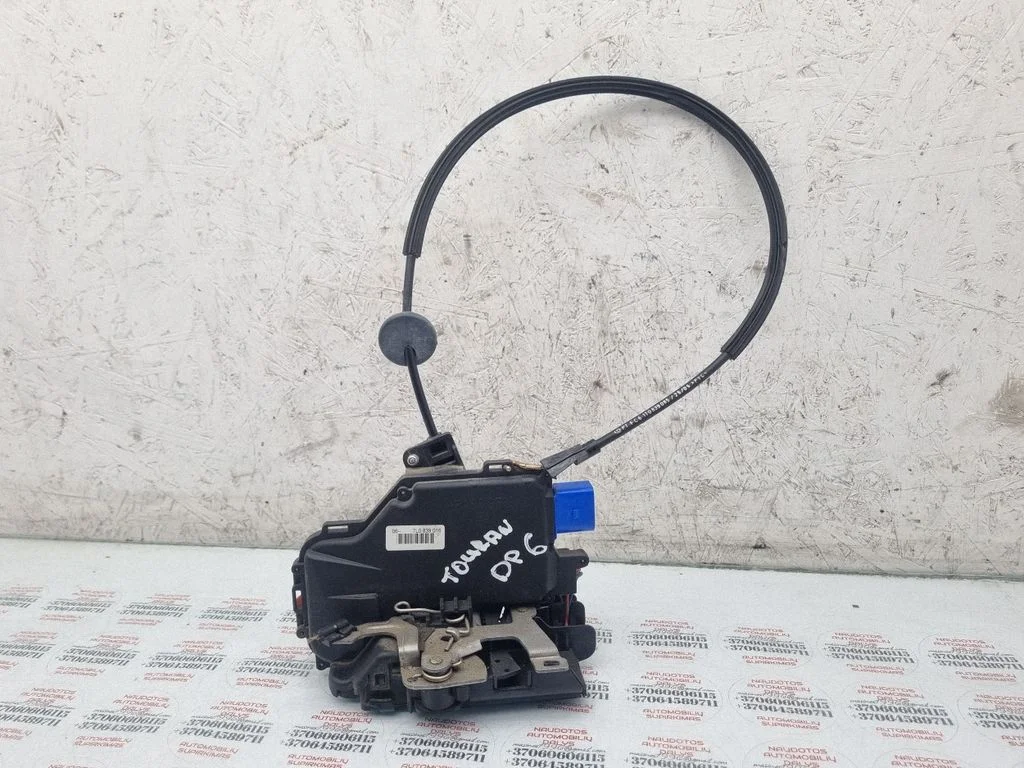 Rear door lock – Volkswagen Touran I (2003-2010)