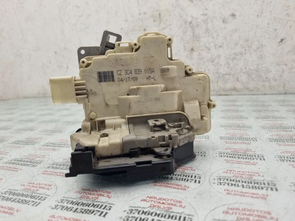 Rear door lock 3C4839015A