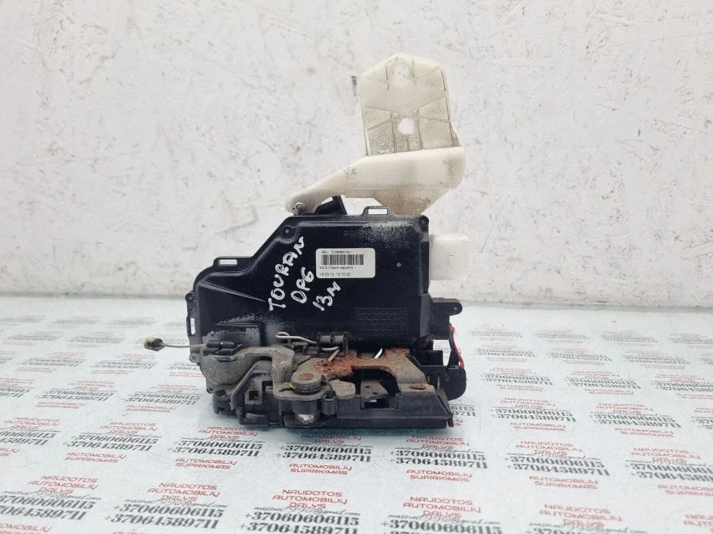 Rear door lock – Volkswagen Touran II (2010-2016)