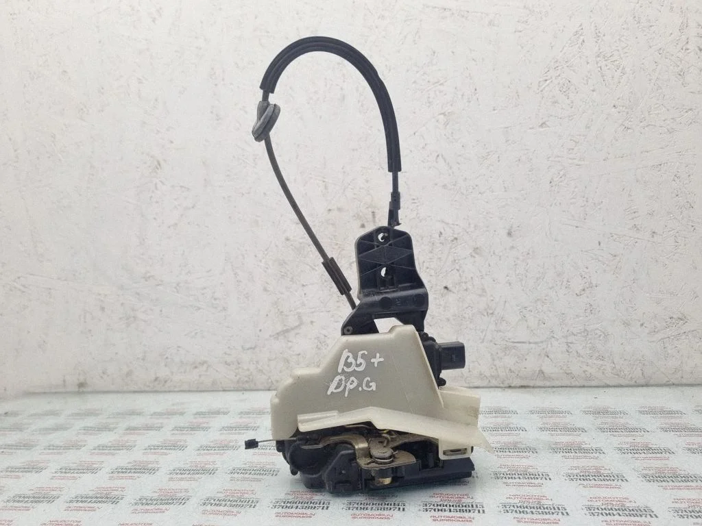 Rear door lock – Volkswagen Passat B5.5 (2001-2005)