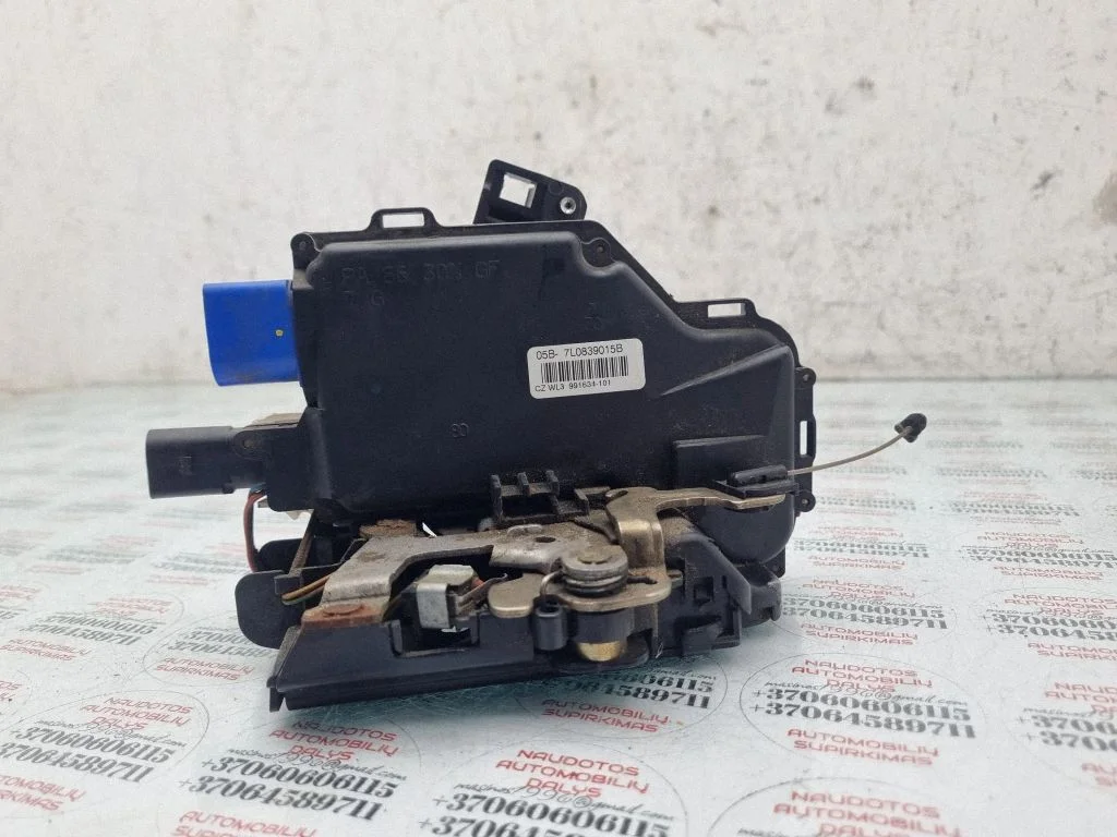 Aizmugurējo durvju slēdzene 7L0839015B