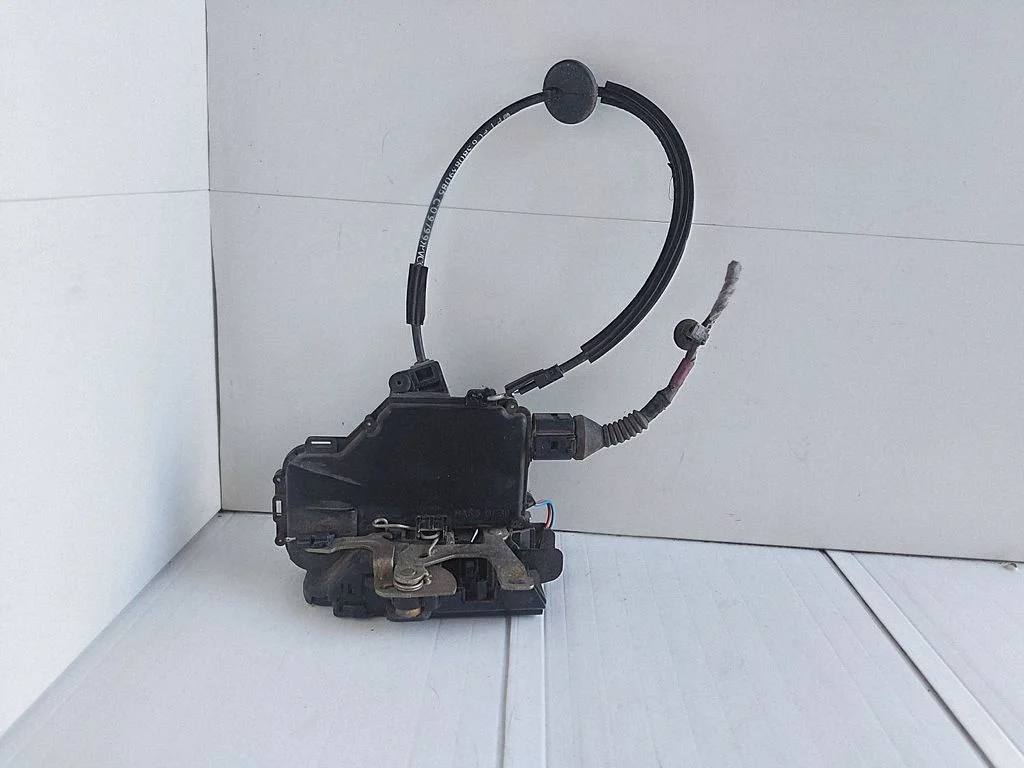 Rear door lock – Volkswagen Passat B5 (1997-2000)