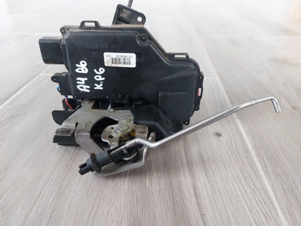 Tagaukse lukk 8E0839015C