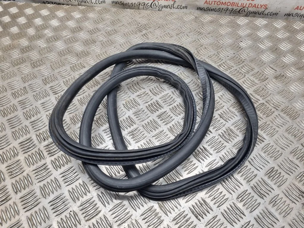 Tagaukse tihend (kere pool) – Skoda Octavia Mk2 (1Z) (2004-2013)