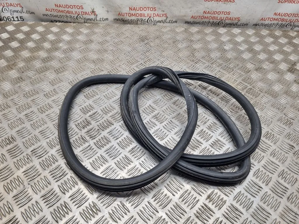 Tagaukse tihend (kere pool) – Skoda Octavia Mk2 (1Z) (2004-2013)
