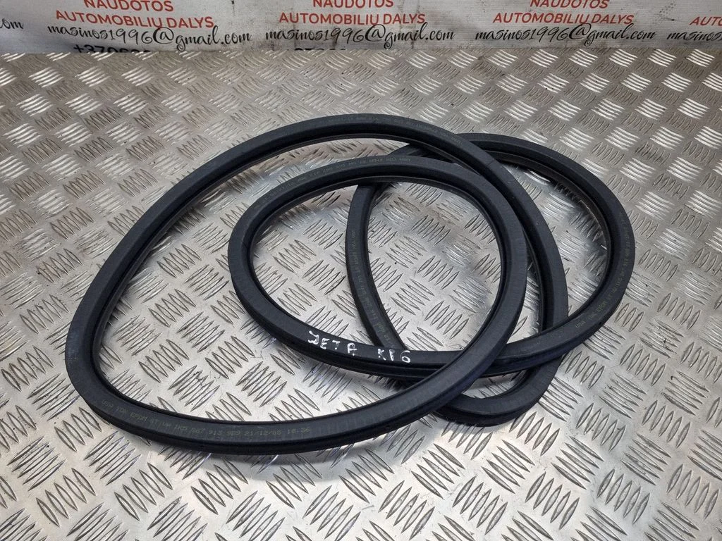 Rear door rubber seal (on body) – Volkswagen Jetta V (2005-2010)