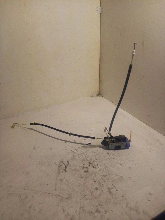 Rear door lock 8D0839016A