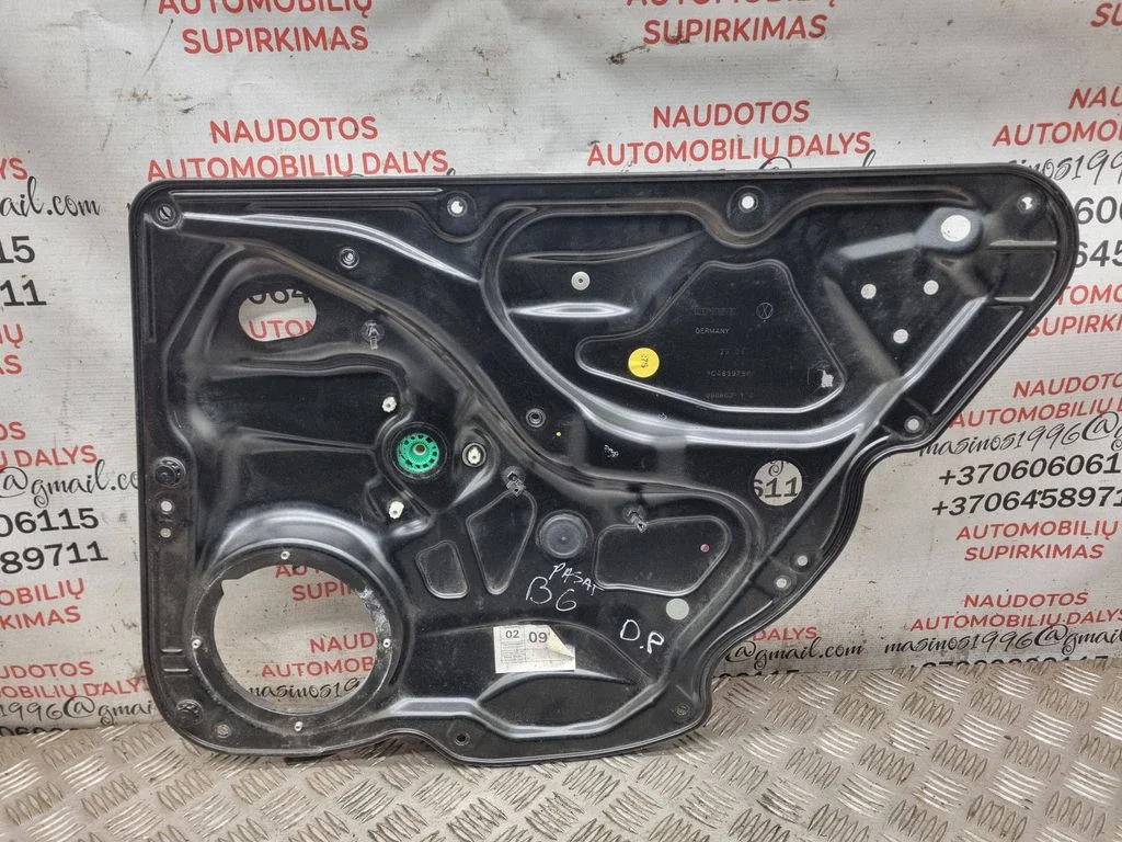 Rear window lifting mechanism without motor – Volkswagen Passat B6 (2005-2010)
