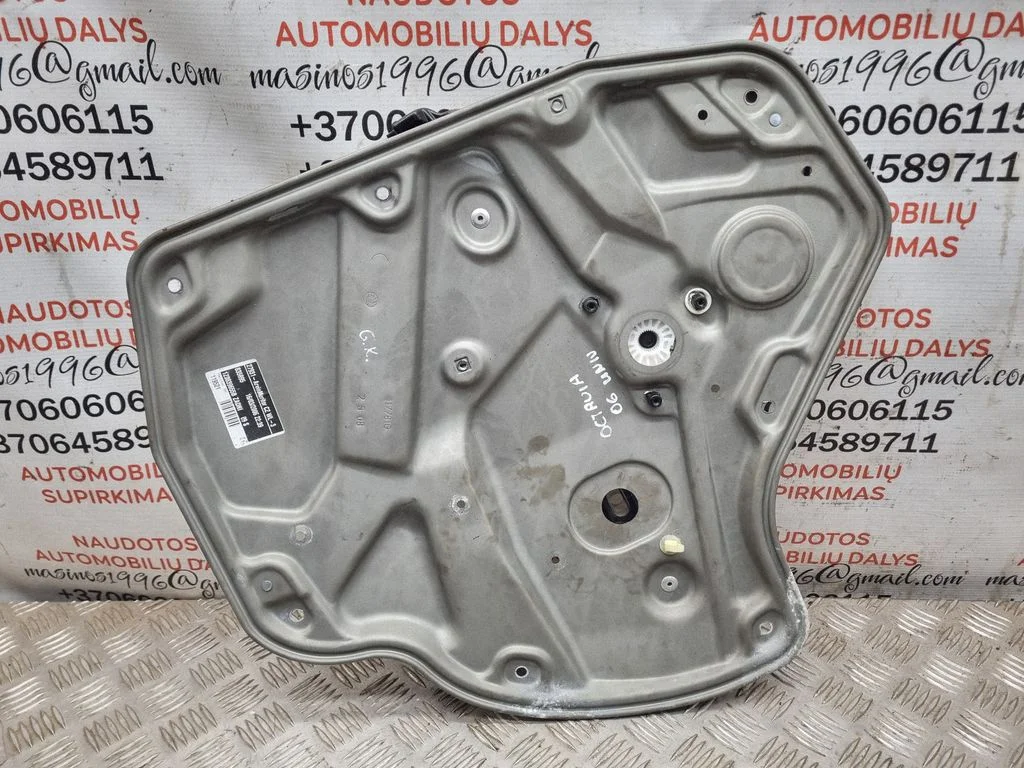 Podnośnik szyby tylnej bez silniczka – Skoda Octavia Mk2 (1Z) (2004-2013)