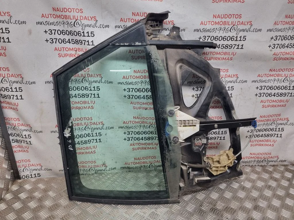 Rear window lifting mechanism without motor – rear left