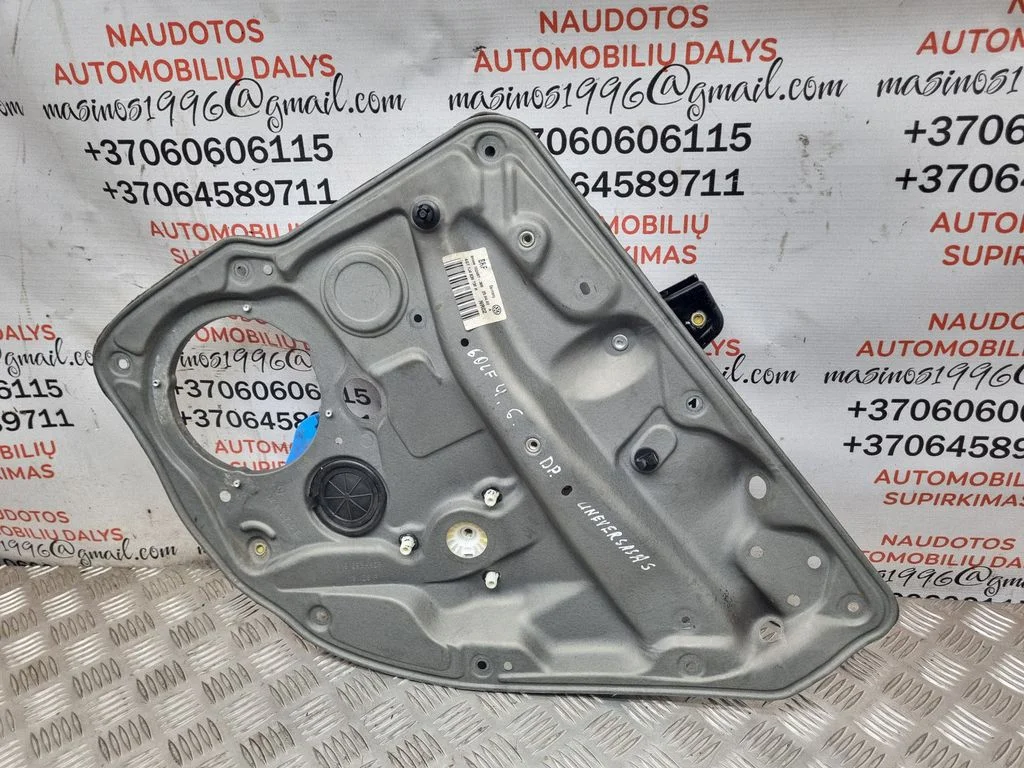 Rear window lifting mechanism without motor – Volkswagen Golf IV (1998-2005)