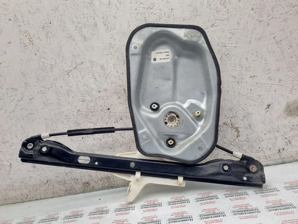 Rear window lifting mechanism without motor – Volkswagen Jetta V (2005-2010)