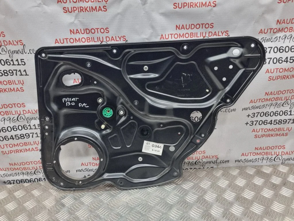Rear window lifting mechanism without motor 3C4839756H
