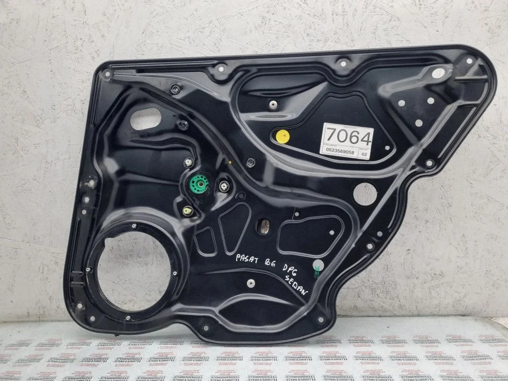 Aizmugurējā el. loga pacēlāja mehānisms bez motoriņa 980873101
