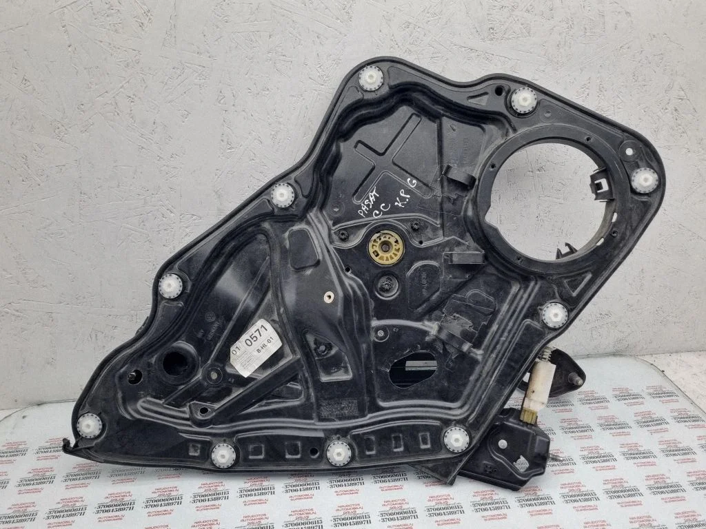 Rear window lifting mechanism without motor 3C8839755D