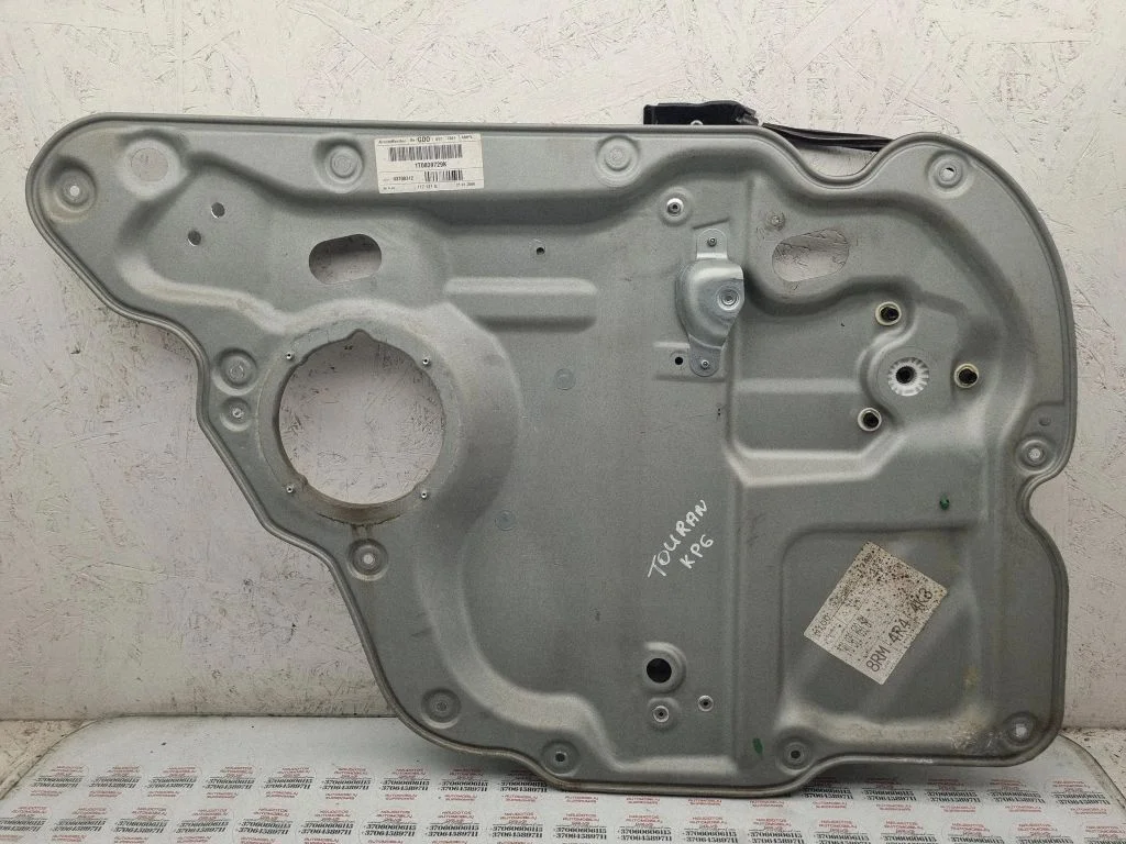 Rear window lifting mechanism without motor 1T0839729K