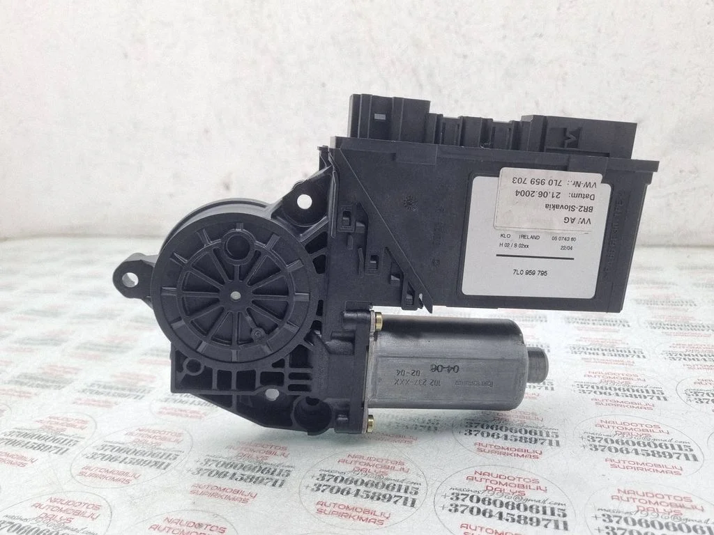 Rear door window regulator motor – Volkswagen Touareg I (2002-2010)