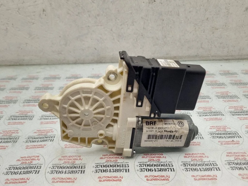 Rear door window regulator motor – Skoda Octavia Mk2 (1Z) (2004-2013)