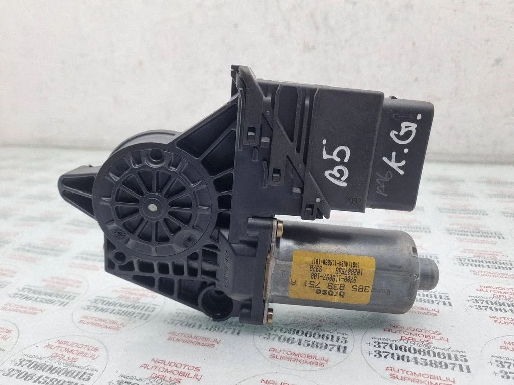 Rear door window regulator motor 3B5839751A