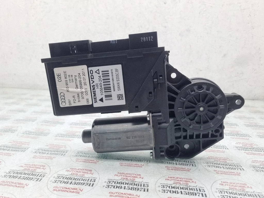 Rear door window regulator motor – Seat Exeo (3R) (2008-2013)