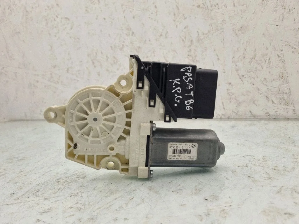 Rear door window regulator motor 1K0959703P