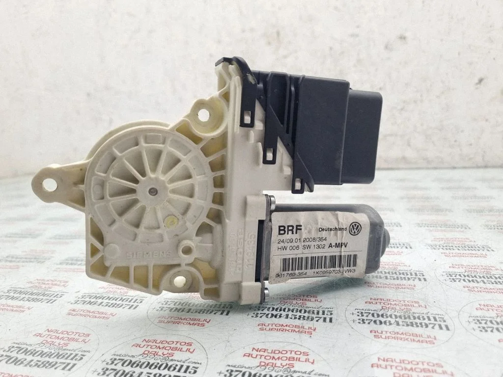 Rear door window regulator motor 1K0959703J
