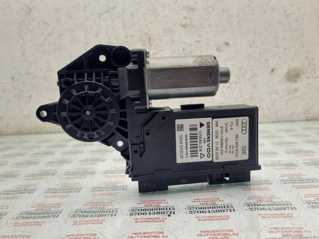 Rear door window regulator motor – Seat Exeo (3R) (2008-2013)